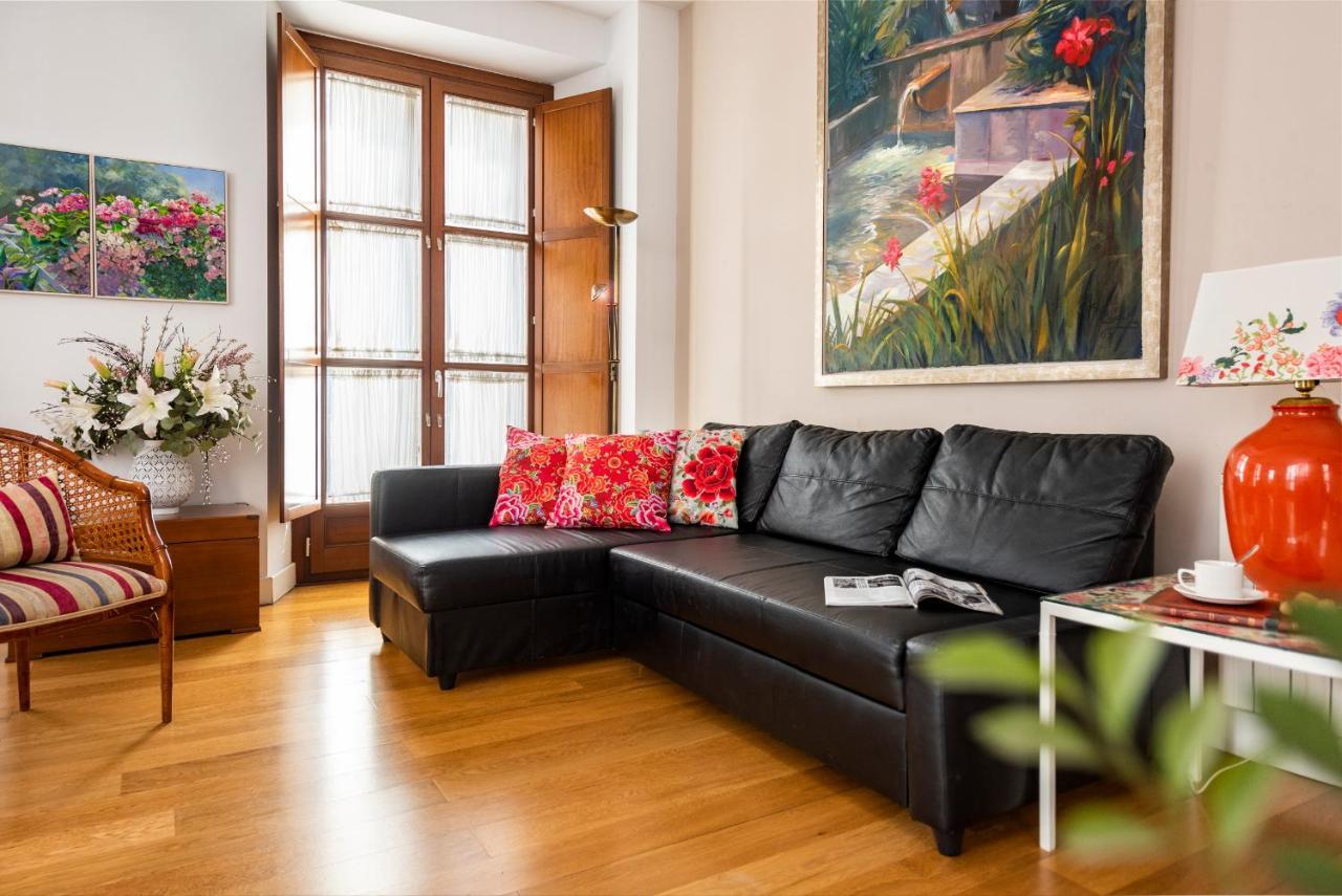 Cathedral Apartment, First Floor 塞维利亚 外观 照片